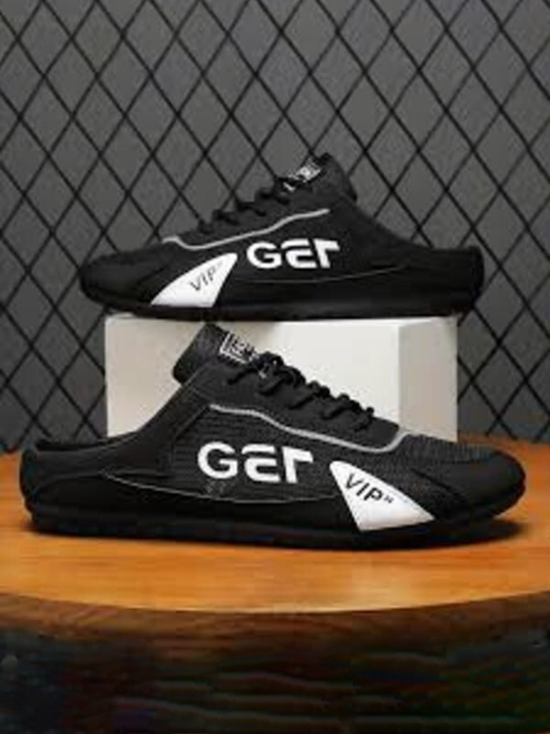 blue pop Men Round Toe Sneakers