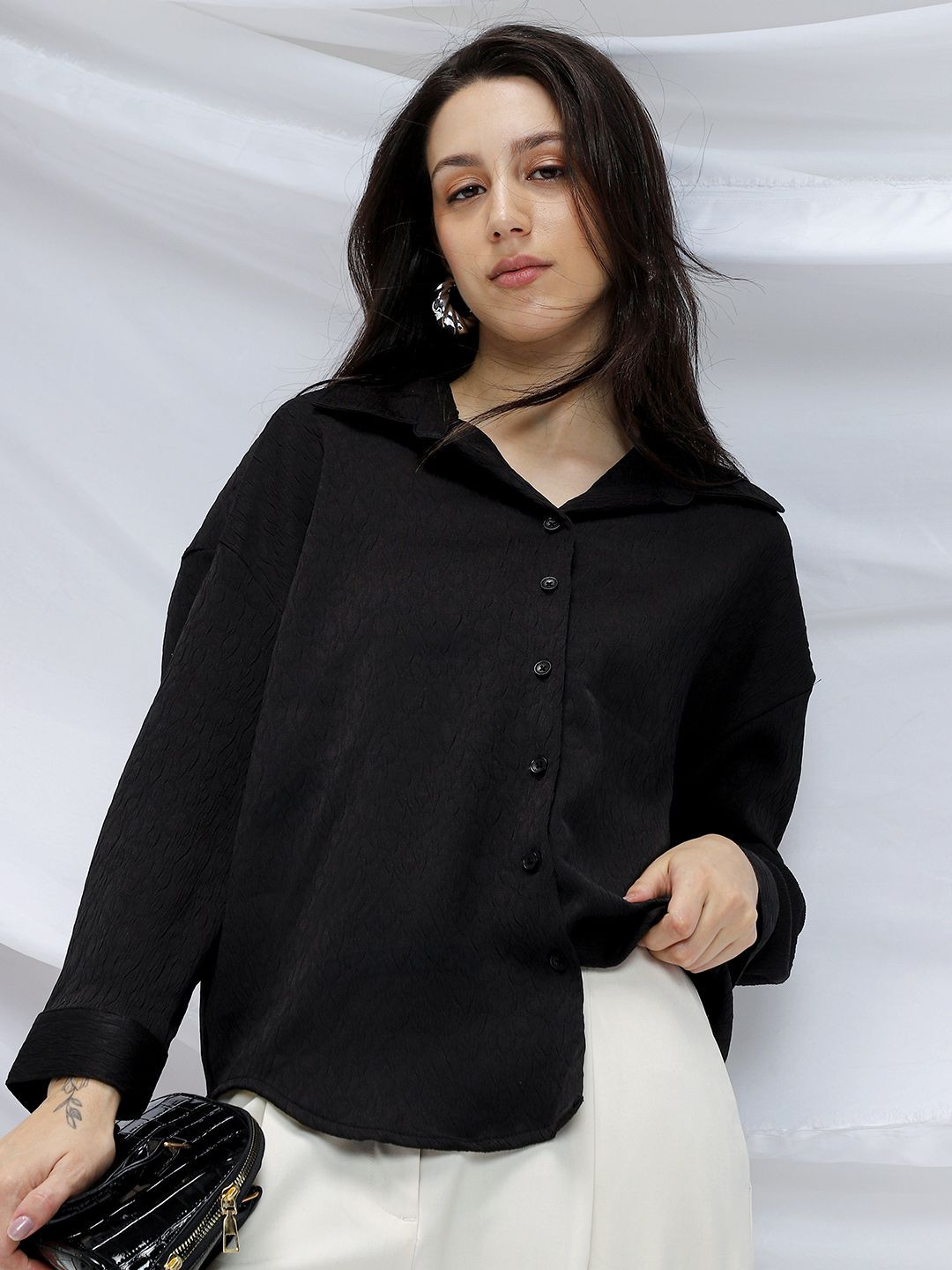 PINACOLADA Women Comfort Relaxed Fit Solid Spread Collar Casual Shirt