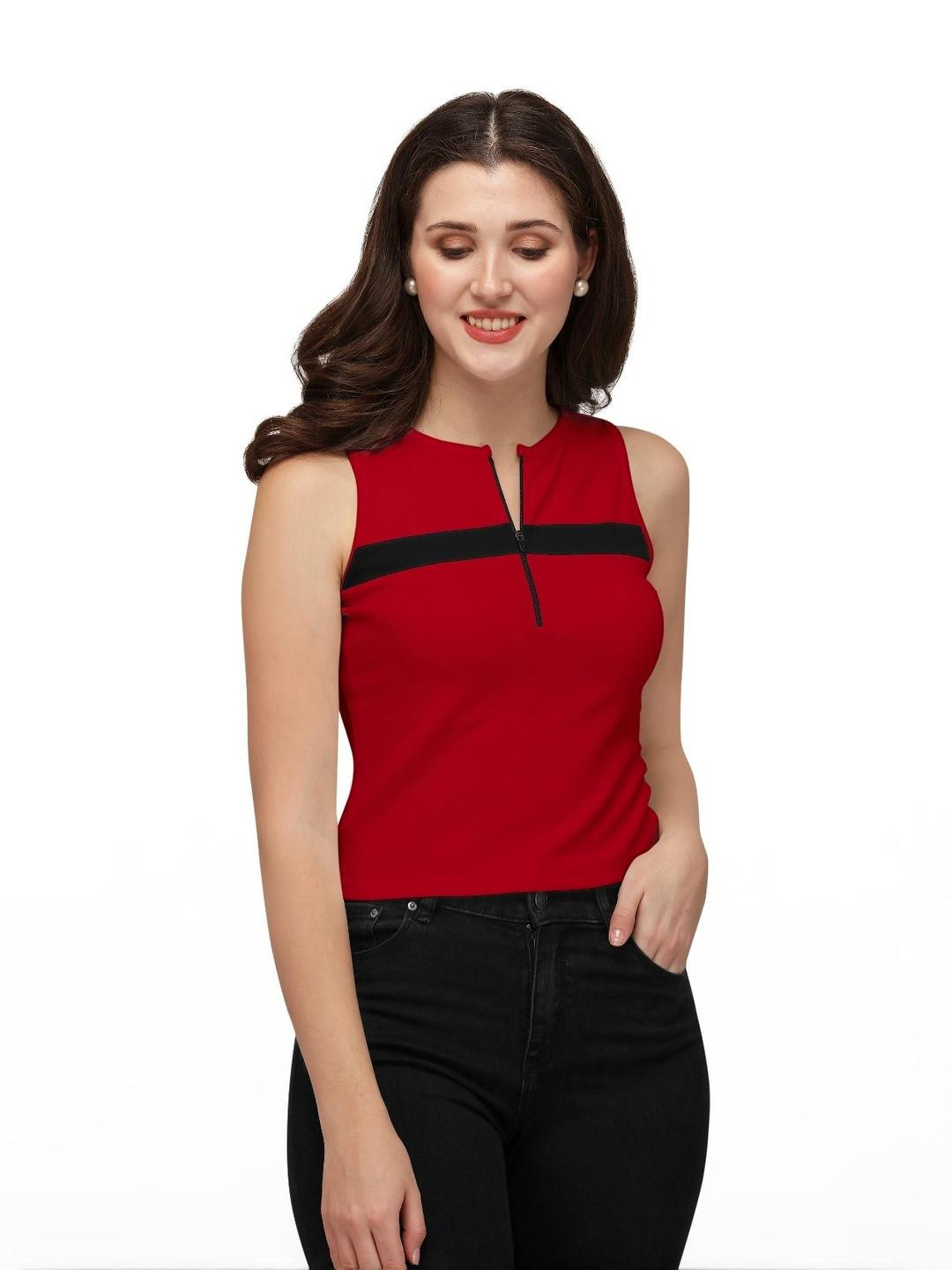GADHESARIYA Kniting Fabric Stylish Round Neck Zipper Regular Women Crop Top