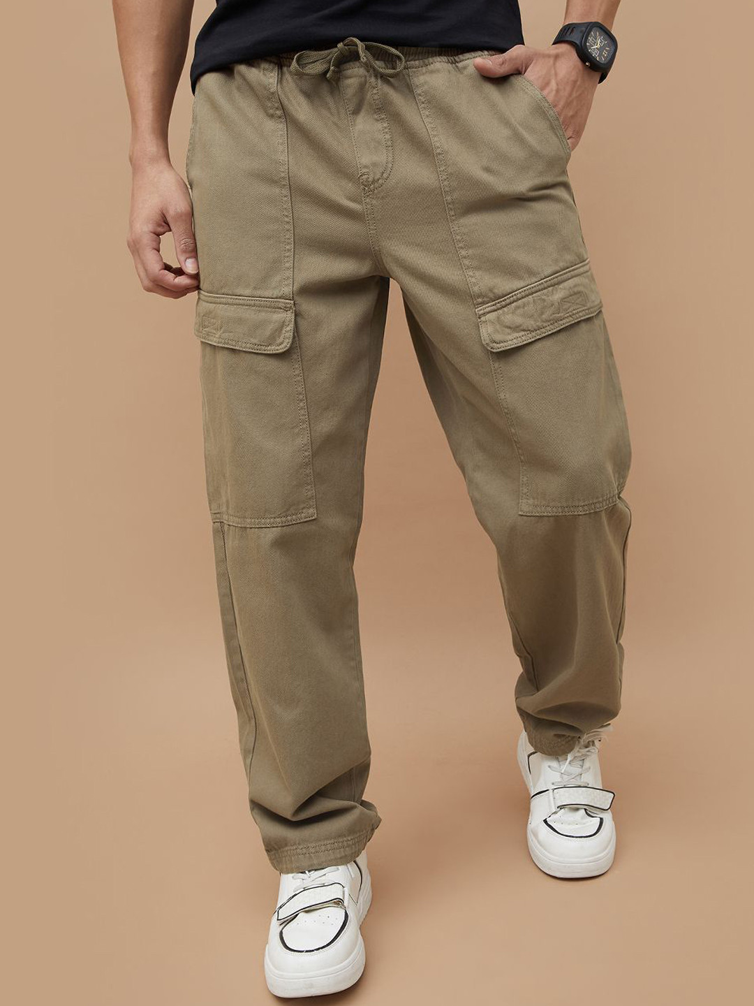 Forca by Lifestyle Men Solid Regular Fit Mid-Rise Flat-Front Cargos Trousers
