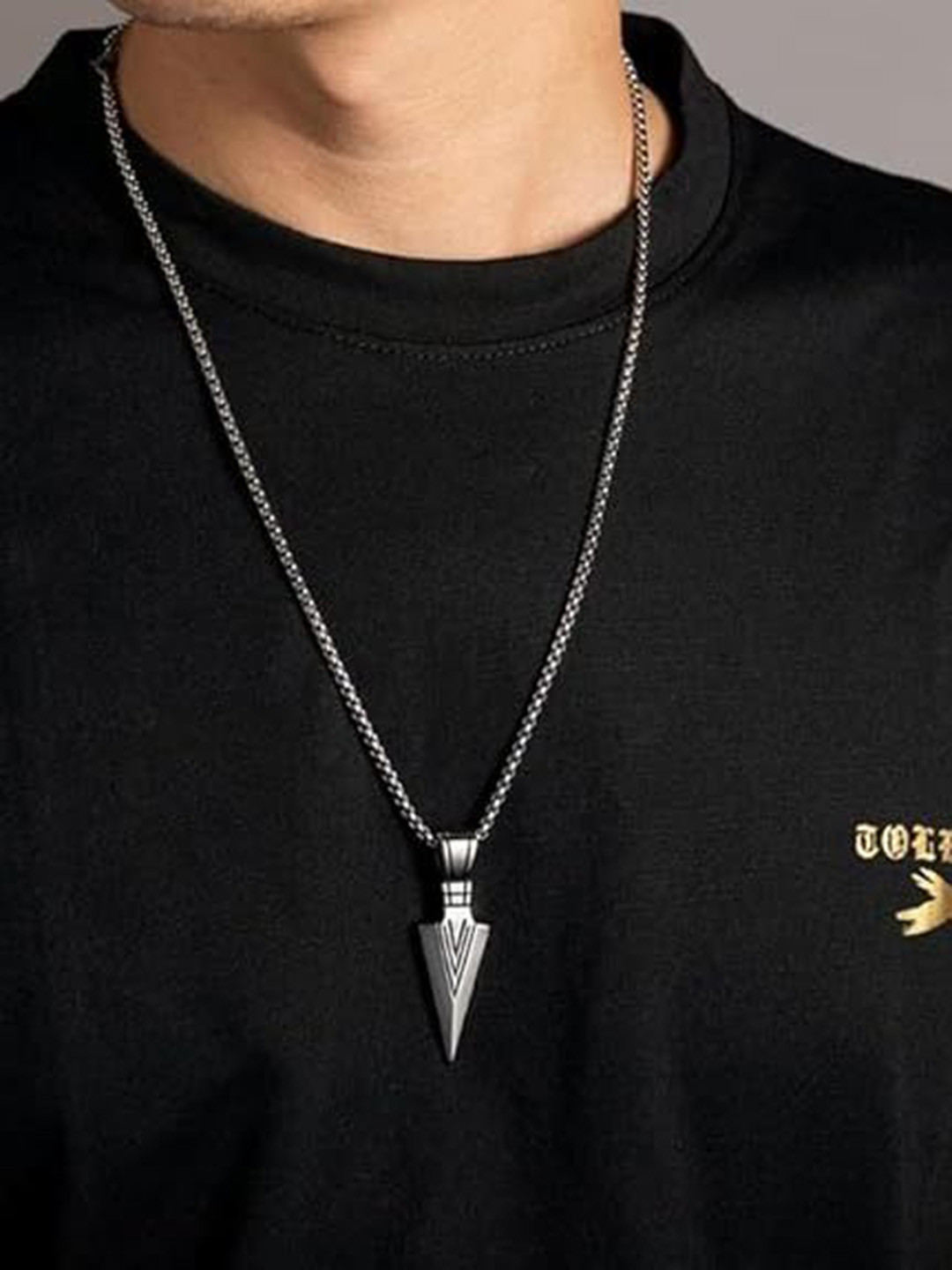 Lovemi Movements Unisex Stainless Steel Silver-Plated Arrowhead Pendants with Chains