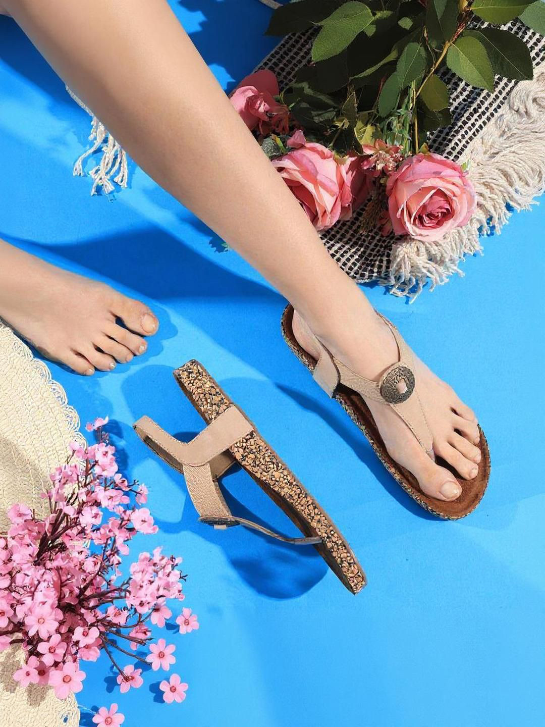 Kneetoes Women Subtle Beige Thong Casual Sandals