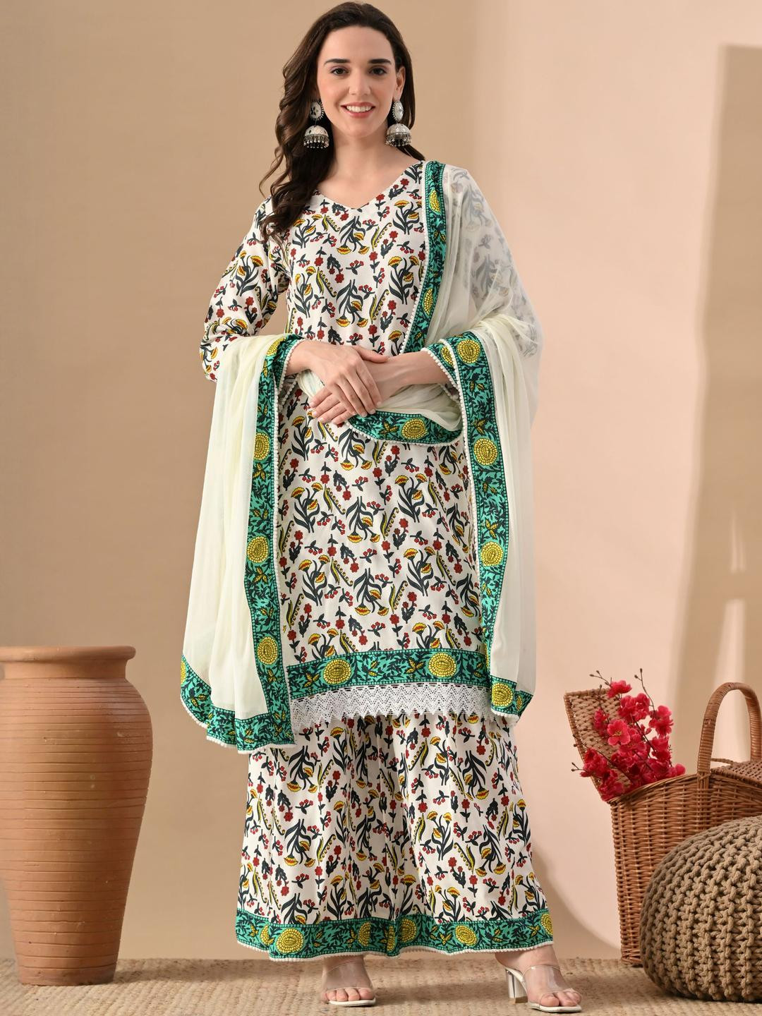 Jaipuri Fashionista Women Floral Printed Regular Kurta with Sharara & With Dupatta