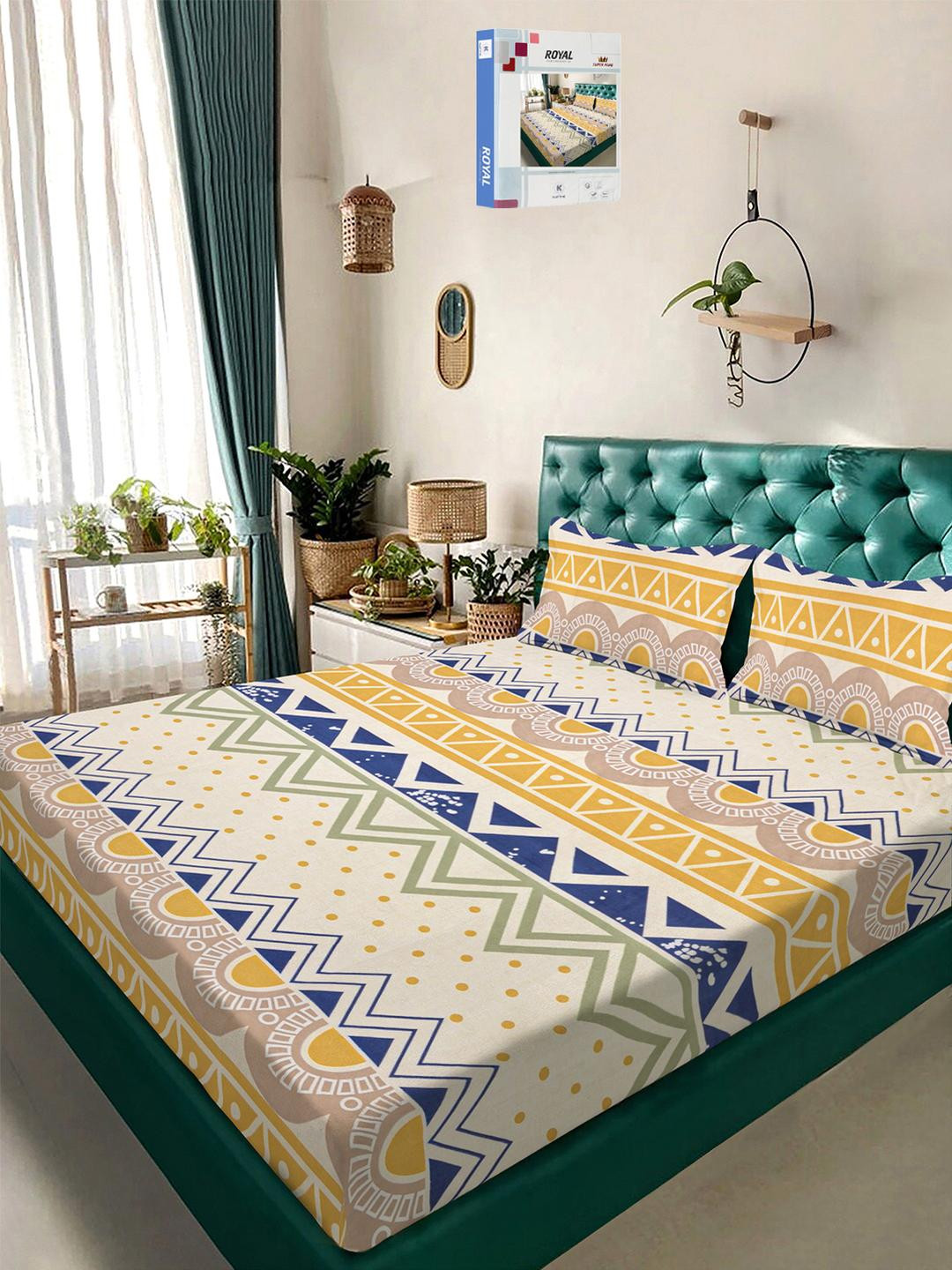 KLOTTHE Multi Geometric Printed Flat 300 TC Super King Bedsheet With 2 Pillow Cover