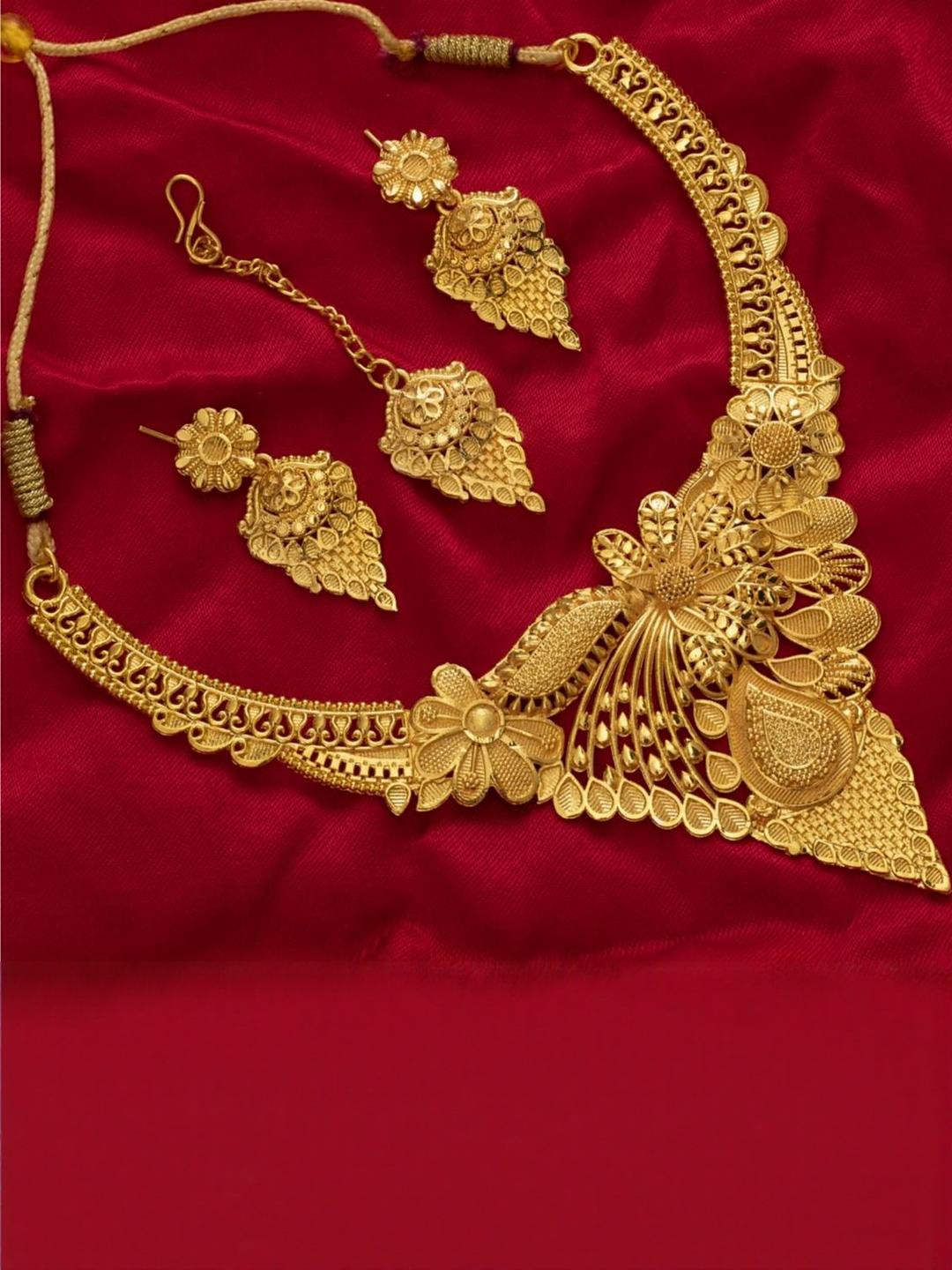Bhanu diam Women Gold Jewellery Set
