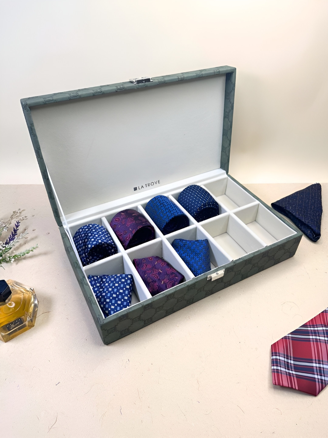 La Trove 10 Slots Green Leather Multi-Utility Tie Display Organizer Closet Box