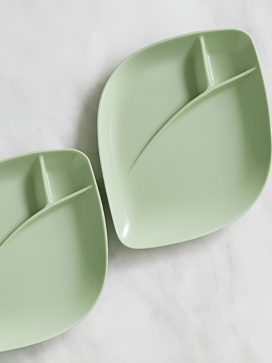 We3 Green 2 Pieces Plastic Easy To Clean Plates