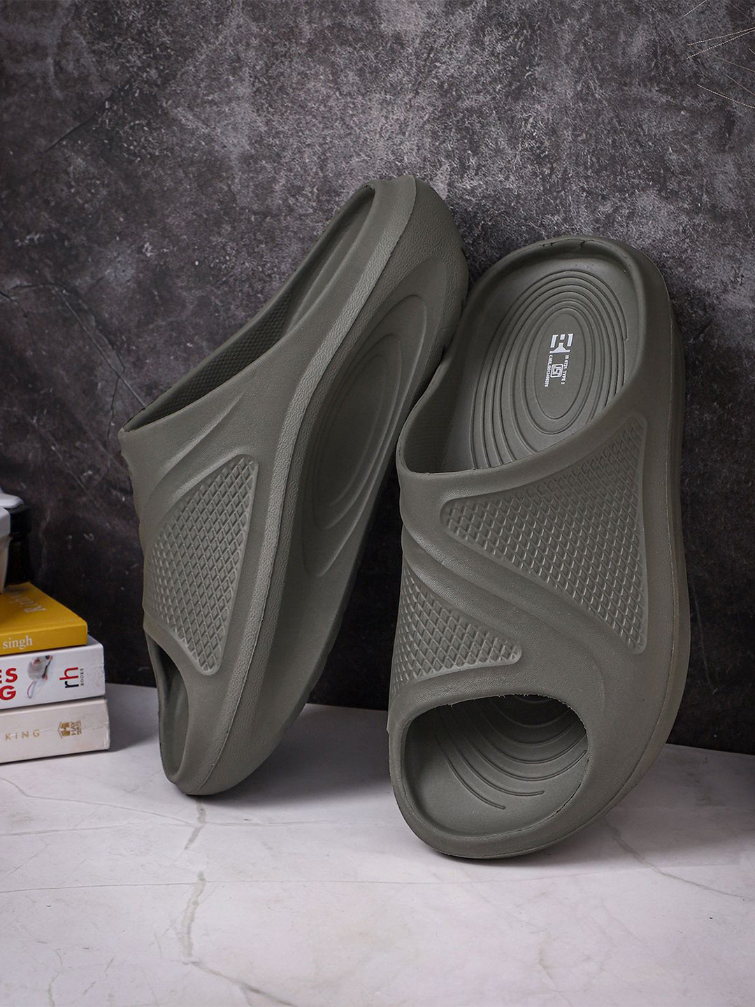 Hygear Radar Unisex Sliders Flip Flops