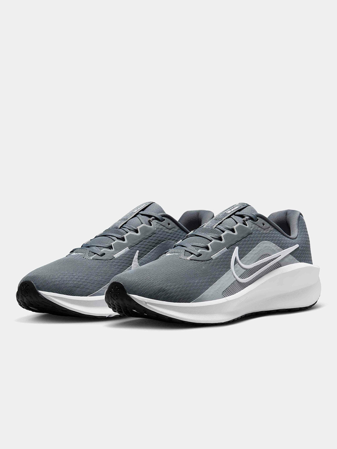 Nike Men's Downshifter 13 Road Lace-Ups Running Shoes