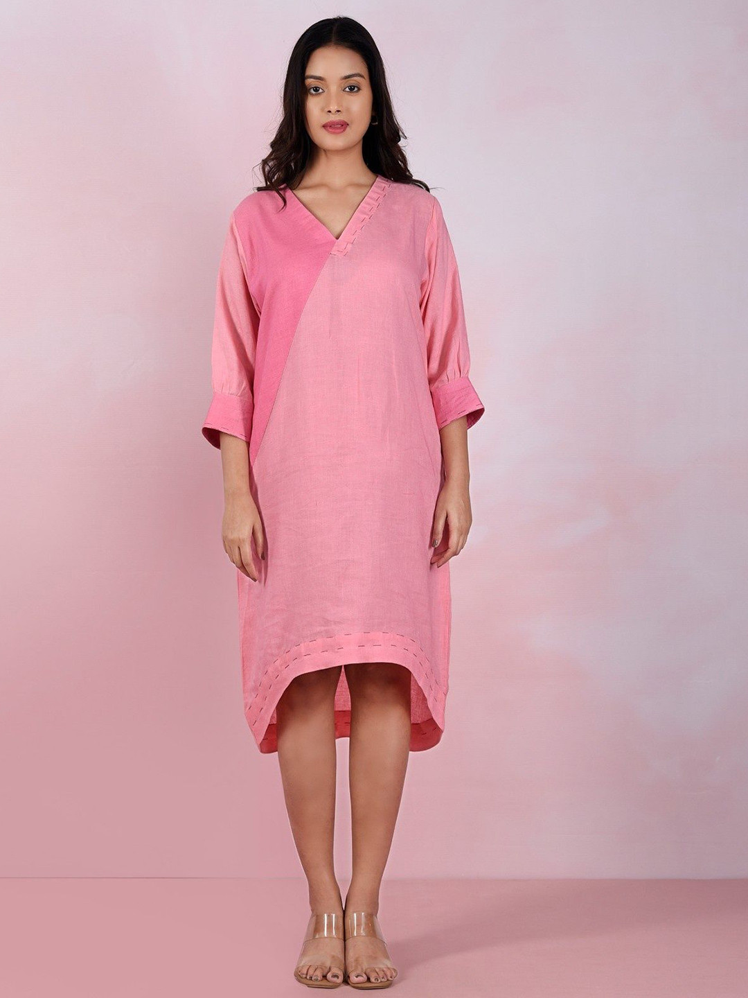 THE HOUSE OF HEMP Women Colorblocked V-Neck A-Line Dress