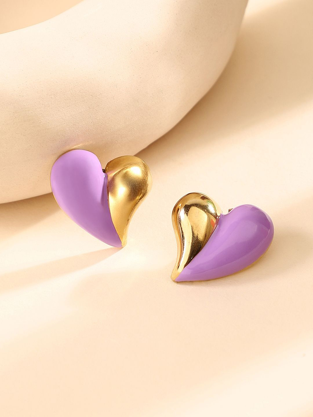 SOHI The Chonky-Coeur Gold-Plated Heart Shaped Studs Earrings