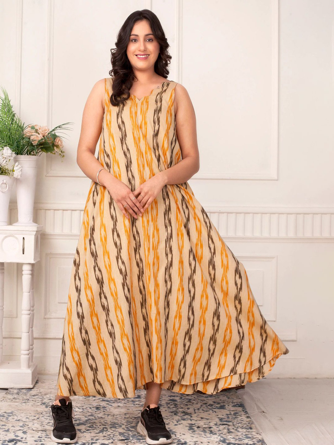 DIIWATAA Women Abstract Printed V-Neck Fit & Flare Midi Dress