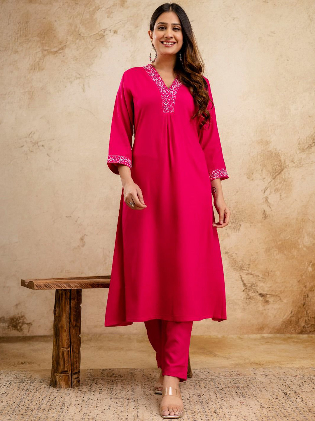 Veshviti Floral Printed Pure Cotton V-Neck A-Line Kurta With Trousers