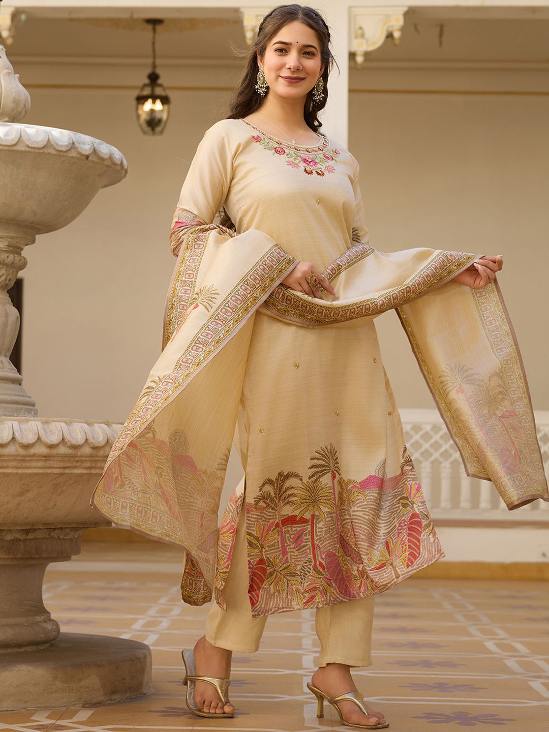 Wedani Flotal Embroidered Thread Work Round Neck Straight Kurta With Pyjamas & Dupatta