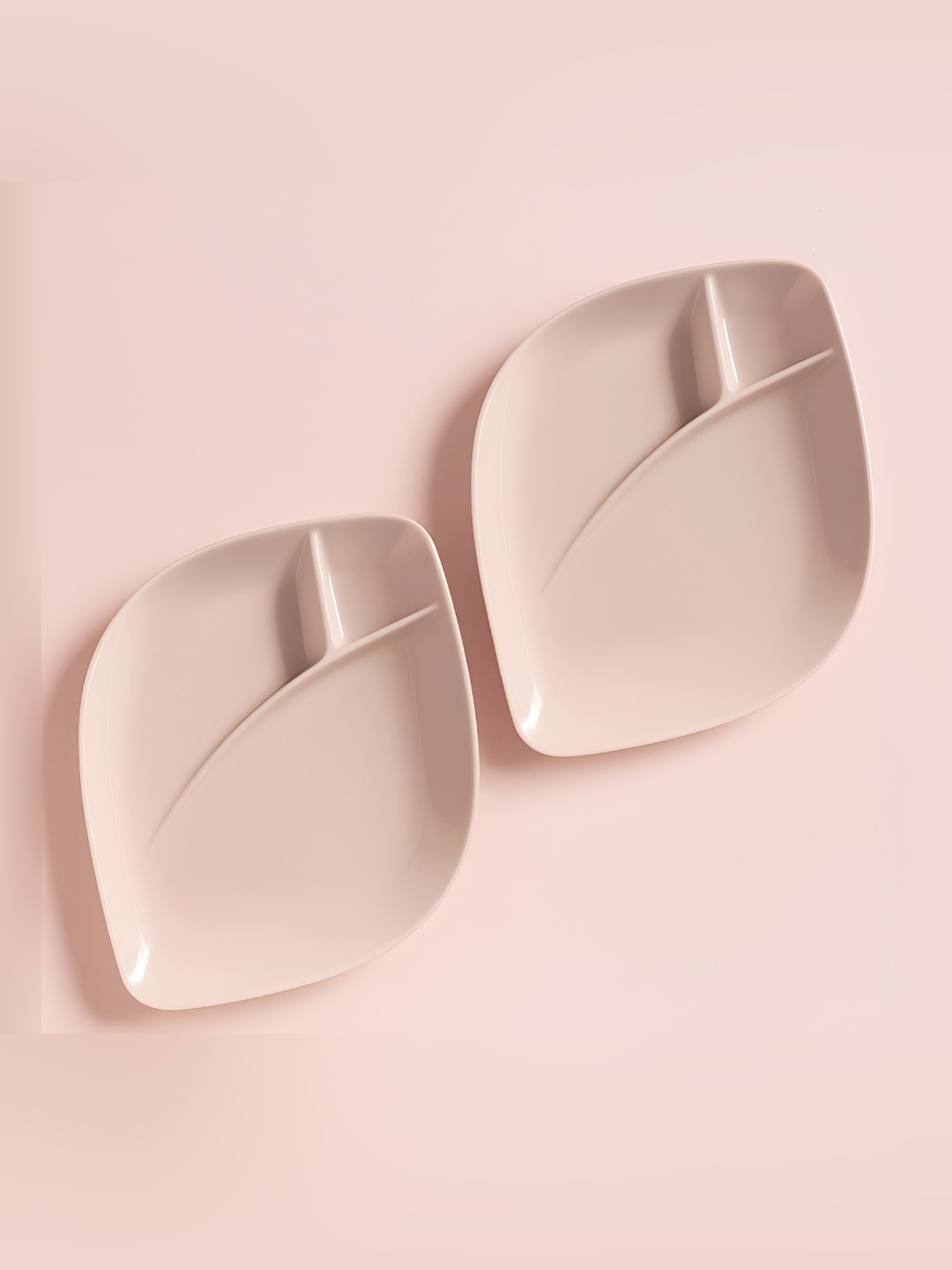 Baskety Beige 2 Pieces Leaf Shape Serving Small Plates