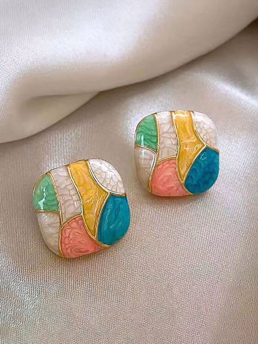 BEYTER Sterling Silver Light Weight Square Shaped Studs