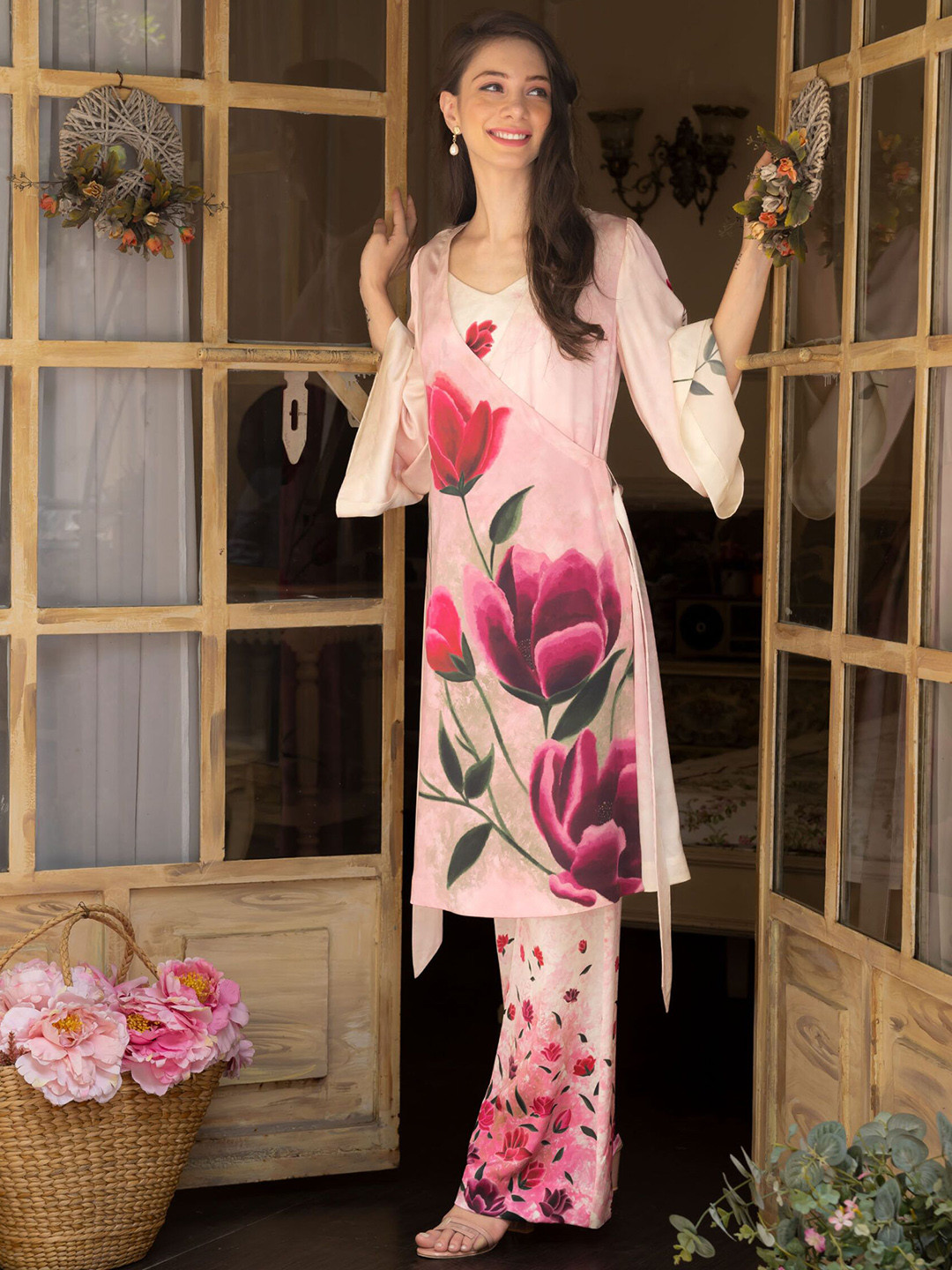 ROOH by SHIVANI Women Floral Printed Night Suit With Robe