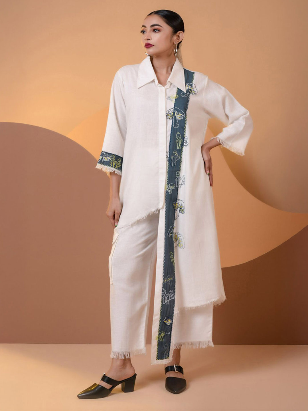 THE HOUSE OF HEMP Embroidered Linen Shirt Collar Neck Tunic With Trousers