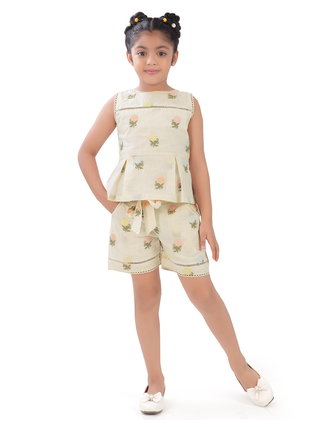 Tiny Girl Cream Floral Embroidered Round Neck Sleeveless Top With Shorts