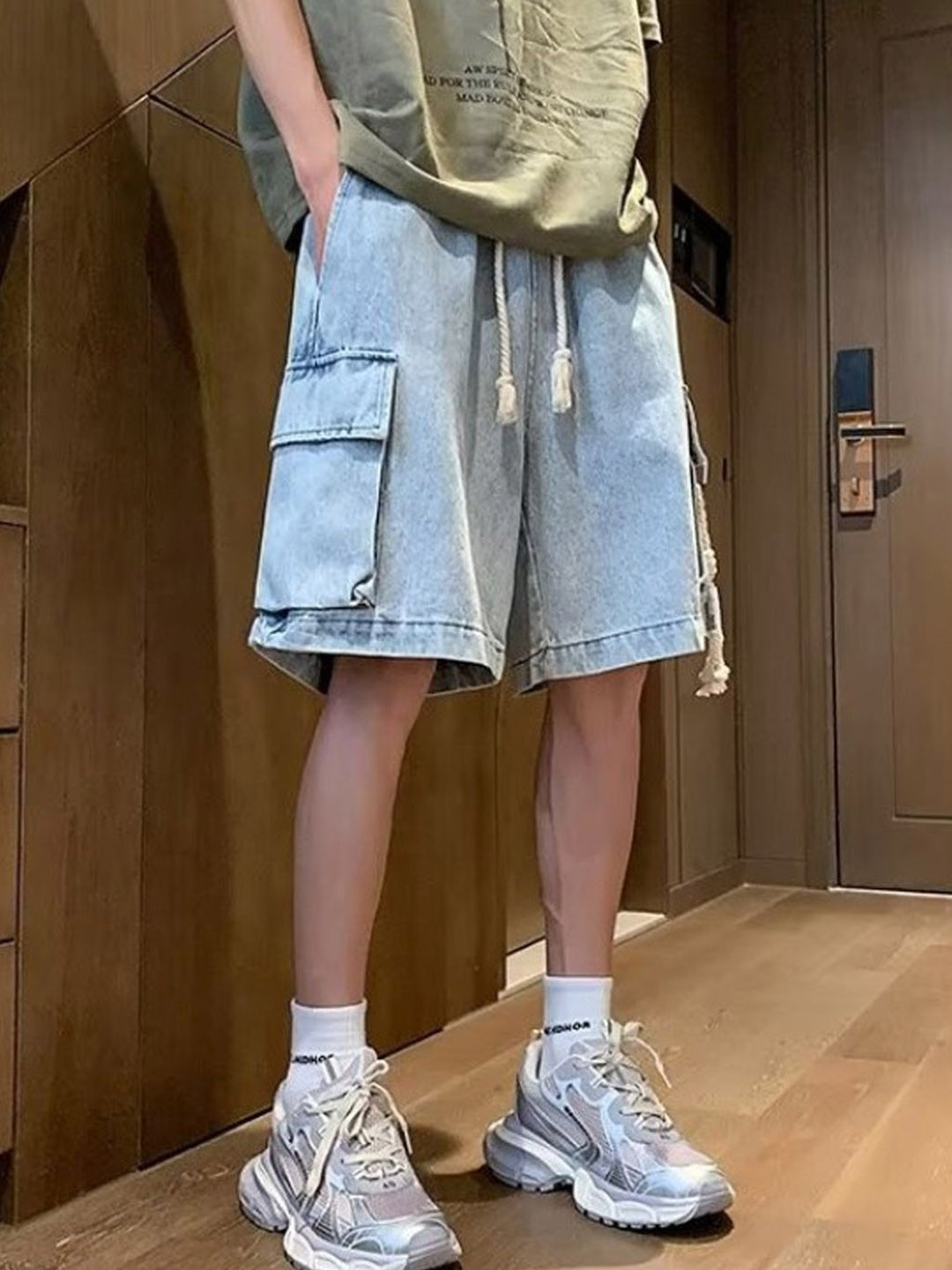 StyleCast Men Trendy Regular Fit Mid-Rise Denim Shorts