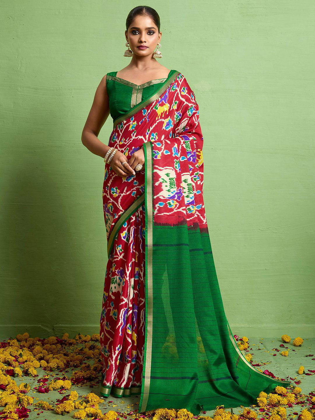 Mitera Woven Design Zari kat Saree With Unstiched Blouse Piece