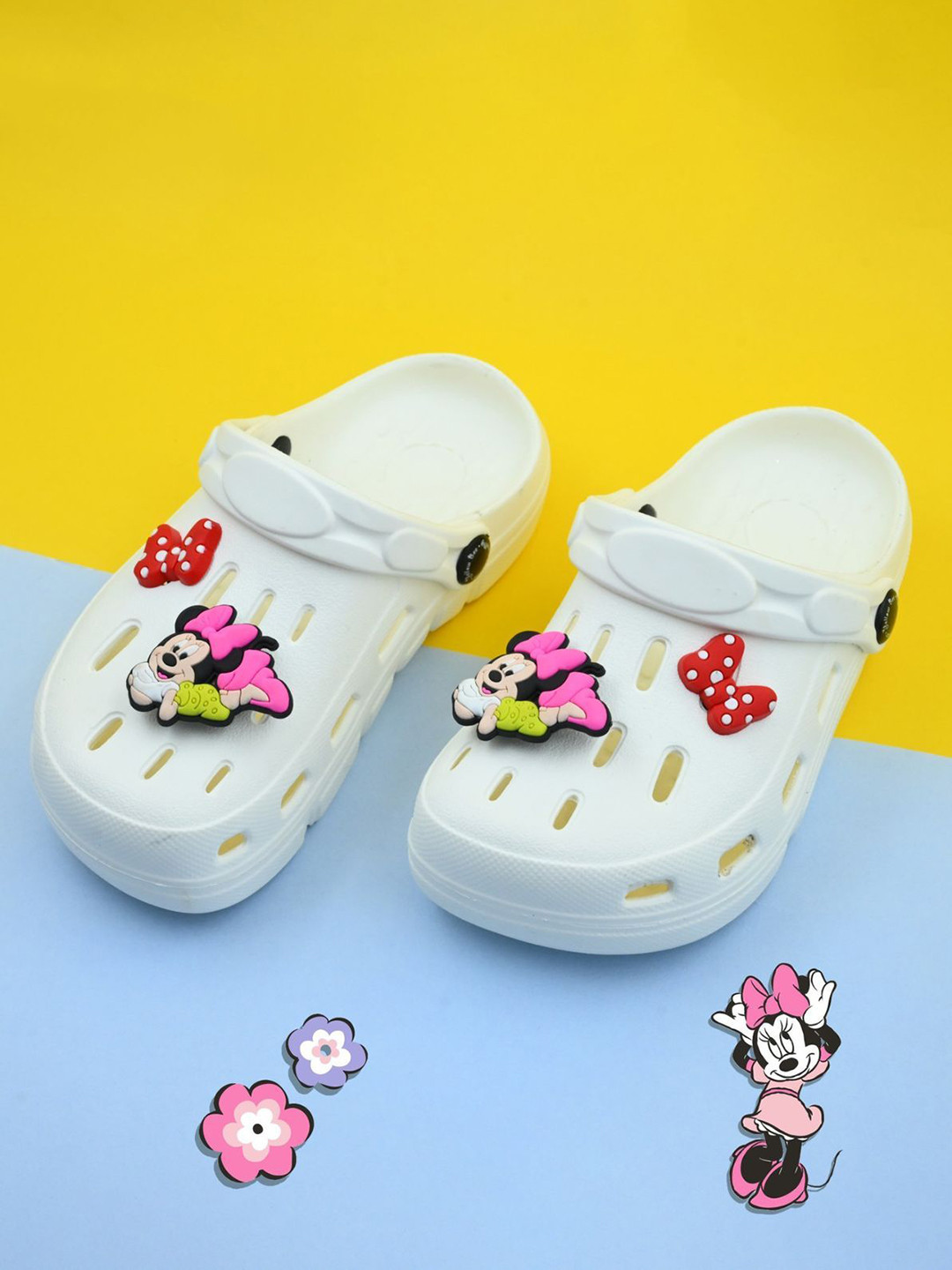 Disney By Yellow Bee Girls Minnie Mouse Rotating 3D Charm Clogs