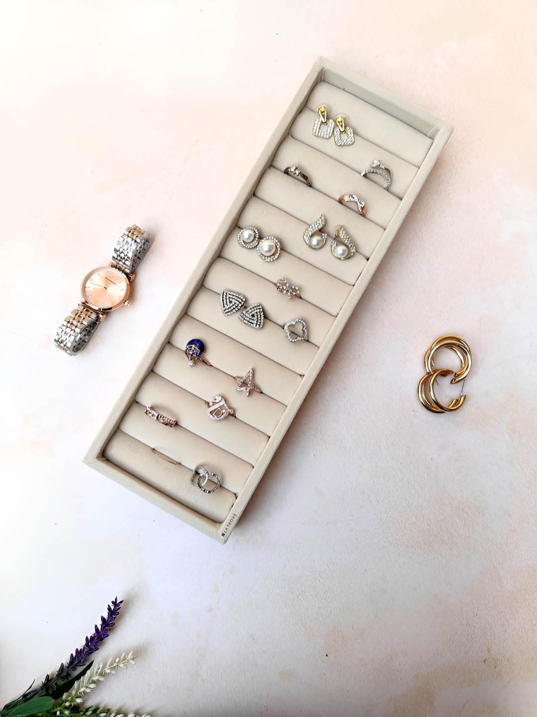 La Trove Cream Sleek Ring Velvet Organizer Tray