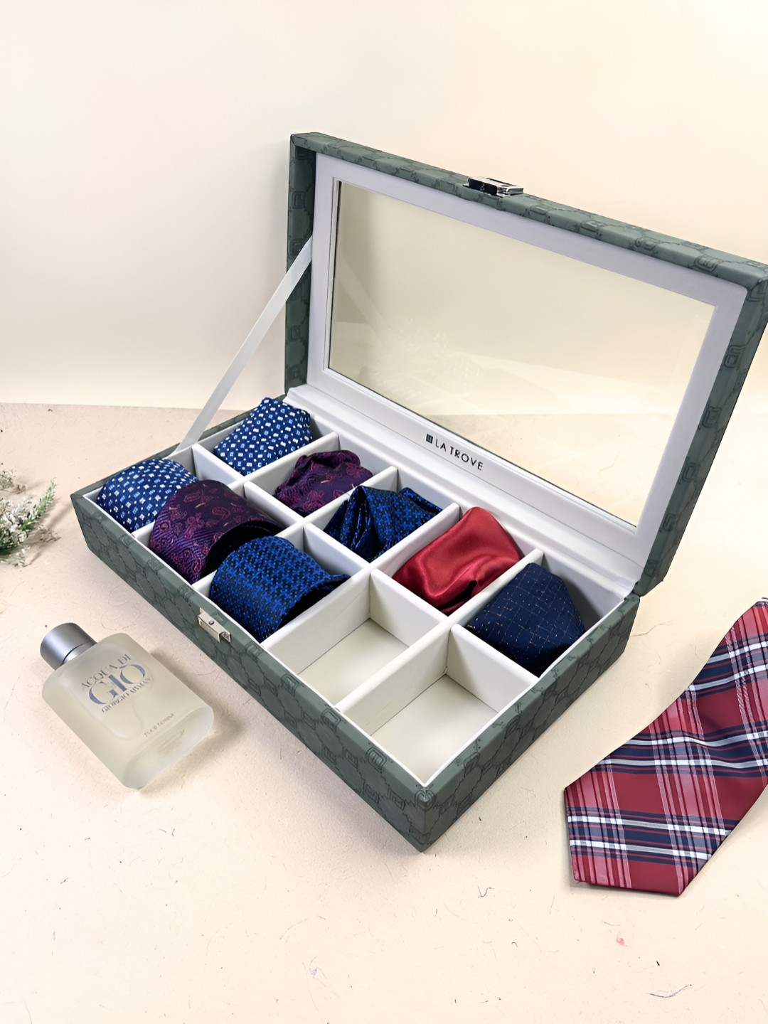 La Trove 10 Slots Green Leather Multi-Utility Tie Display Organizer Closet Box