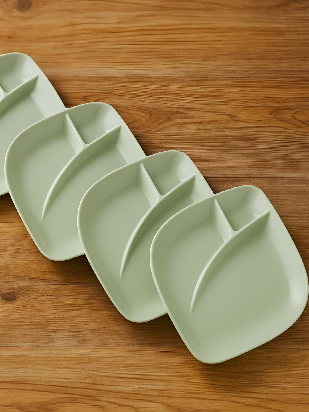 We3 Green 4 Pieces Plastic Easy To Clean Plates