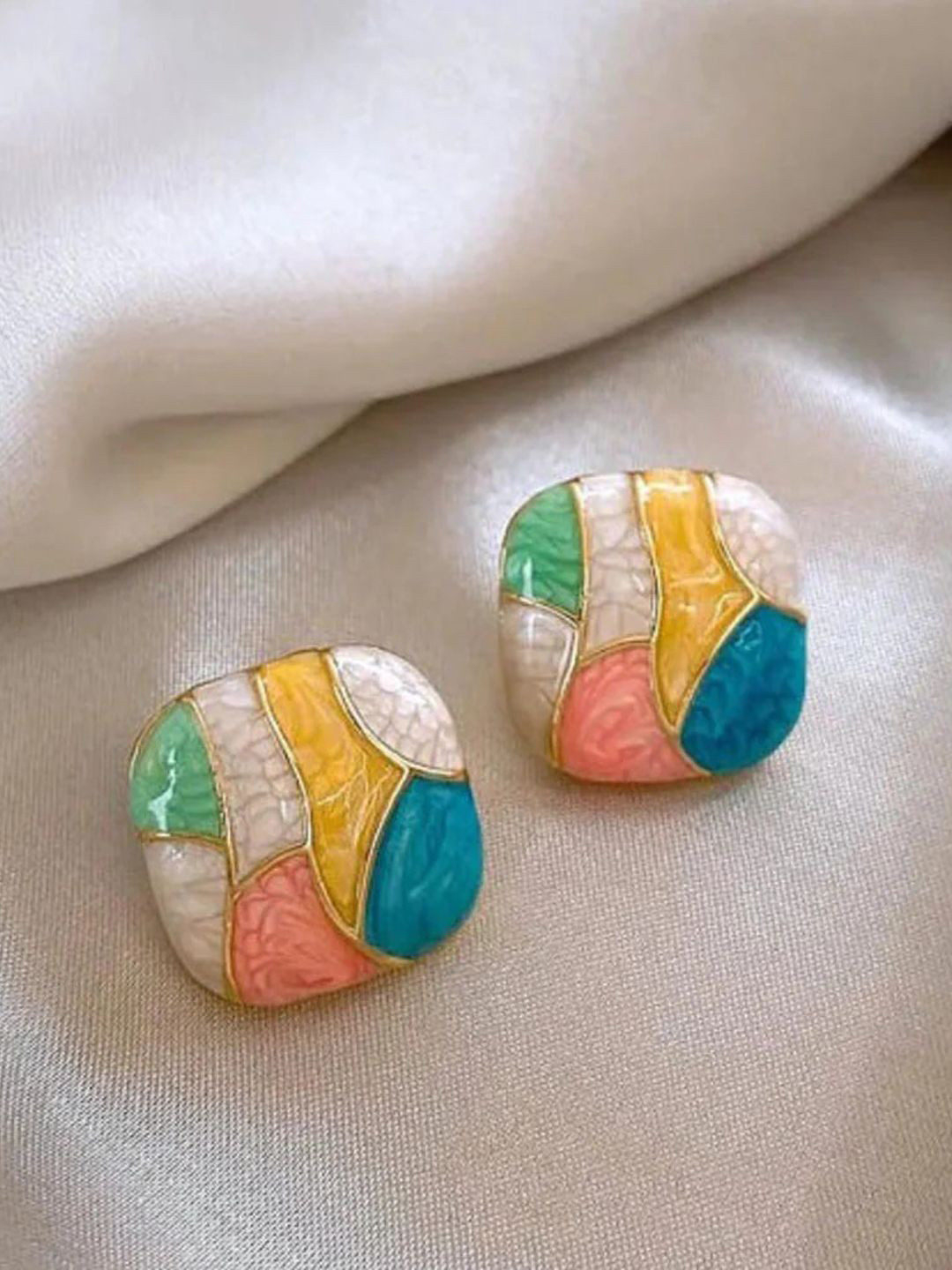 BEYTER Sterling Silver Light Weight Square Shaped Studs