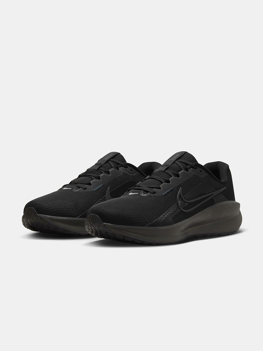 Nike Downshifter 13 Men's Road Running Shoes (Extra Wide)