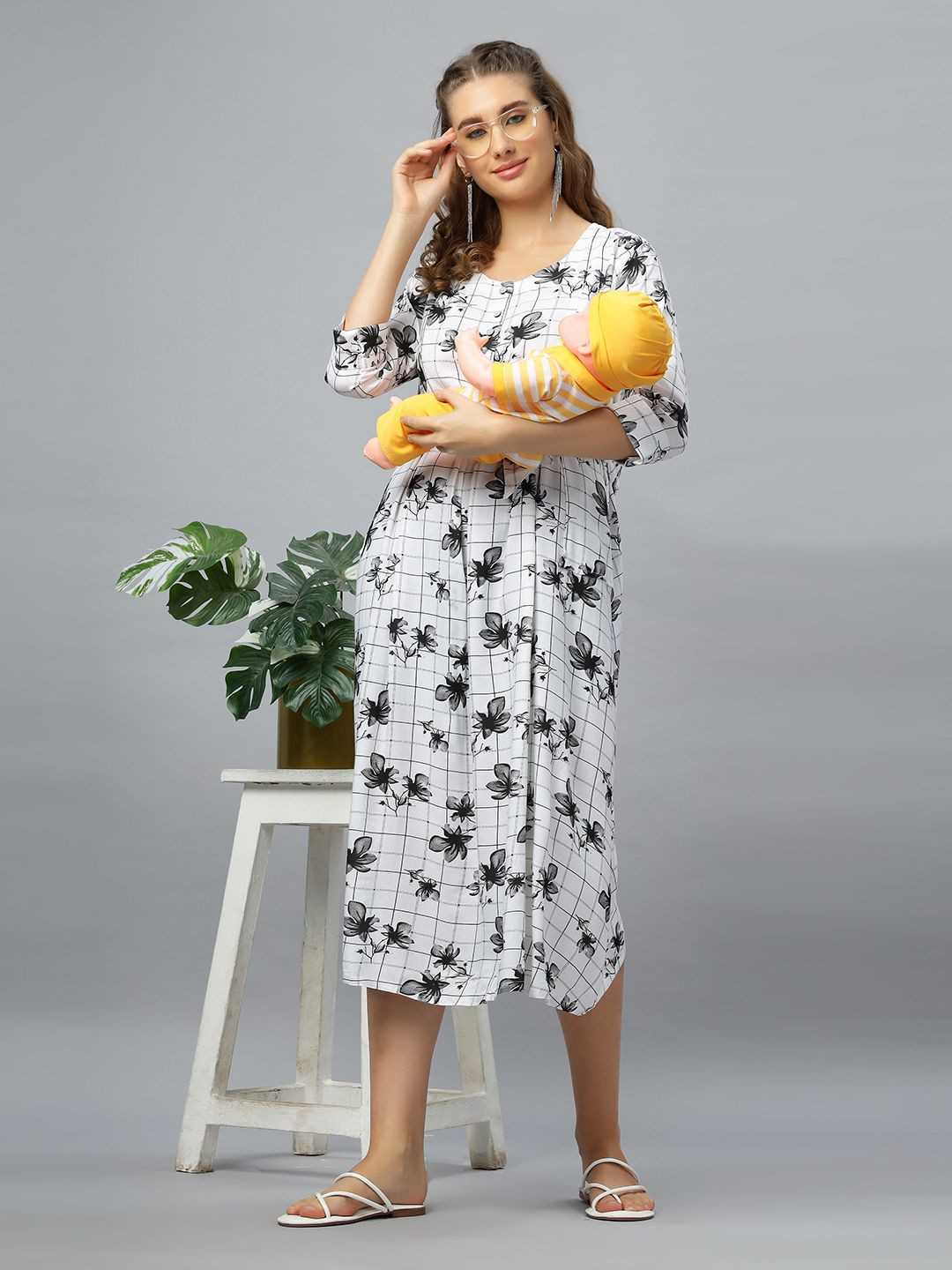 Mammas Maternity Women Floral Printed Round Neck Maternity A-Line Midi Dress