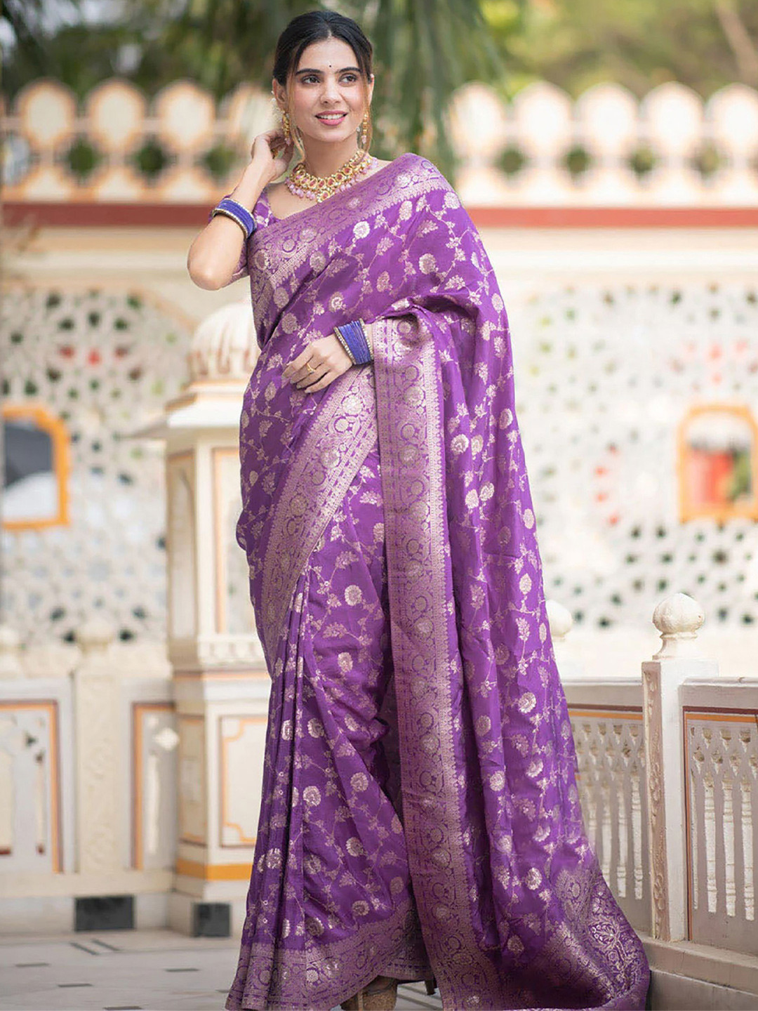 AMRUTKALA SAREES Woven Design Banarasi Saree