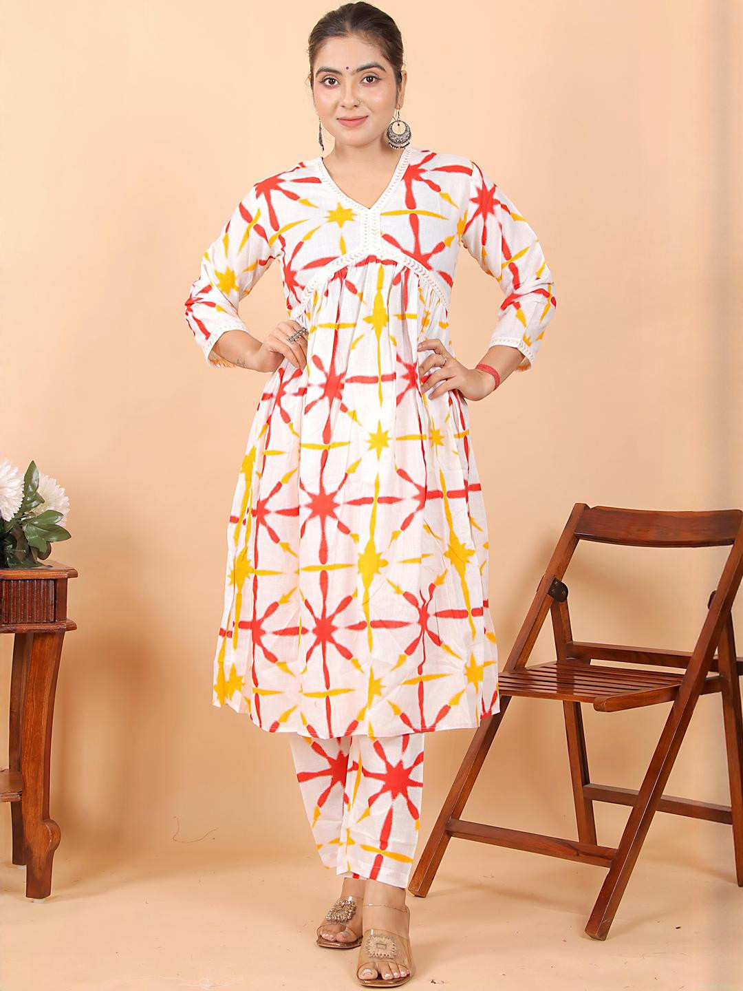 Vvlpf Women White & Red Printed Regular V Neck Kurta with Trousers