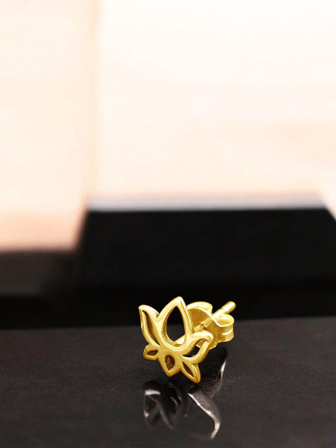 Goldnera Men Brass Plated Simple Floral Studs