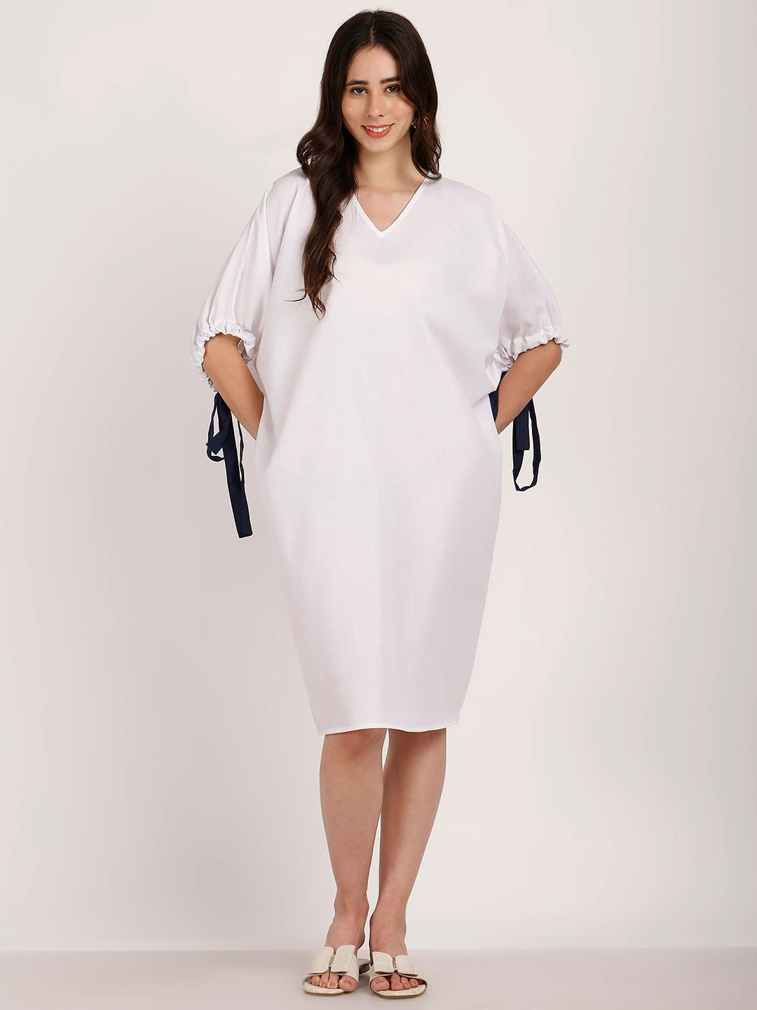 Aoba White crepe solid Shines Puff Sleeve dress