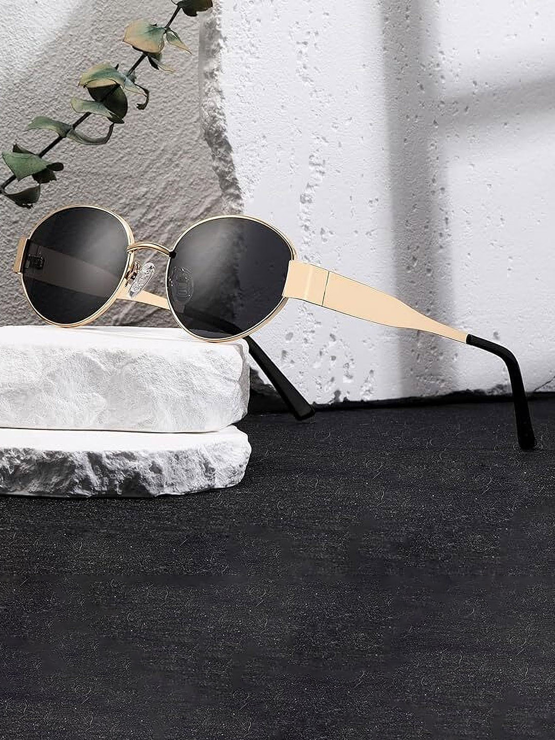 LEGEND EYEWEAR Unisex Oval Sunglasses with UV Protected Lens SGLH86BRGGVVCQA2