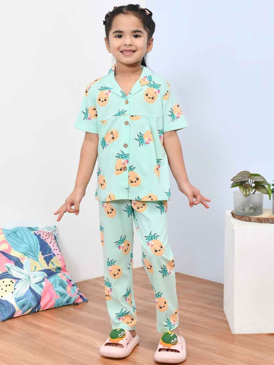 Lagorii Girls Green Pineapple Printed Lapel Collar Night Suit Set