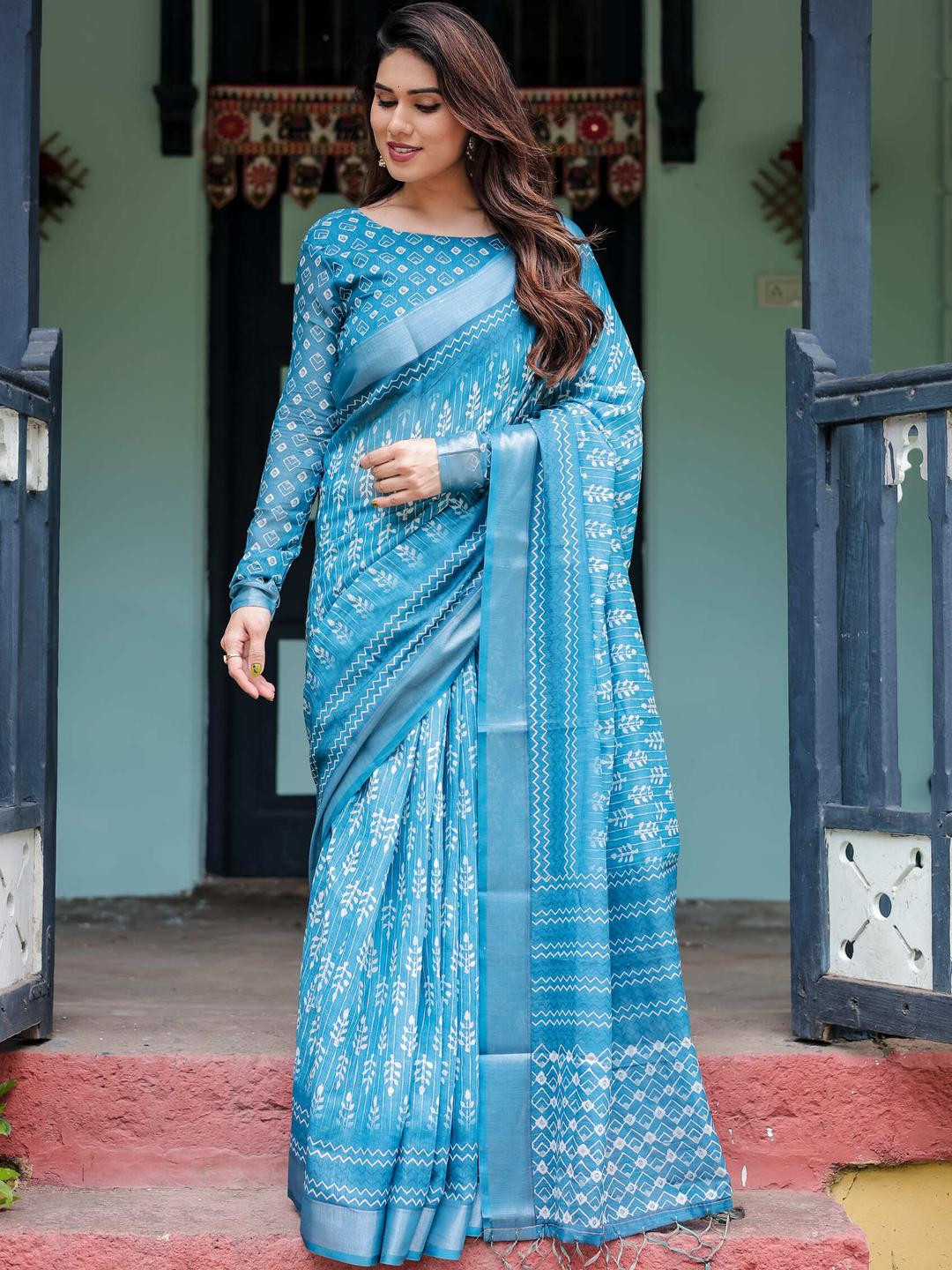 ZIRVI Floral Tussar Saree