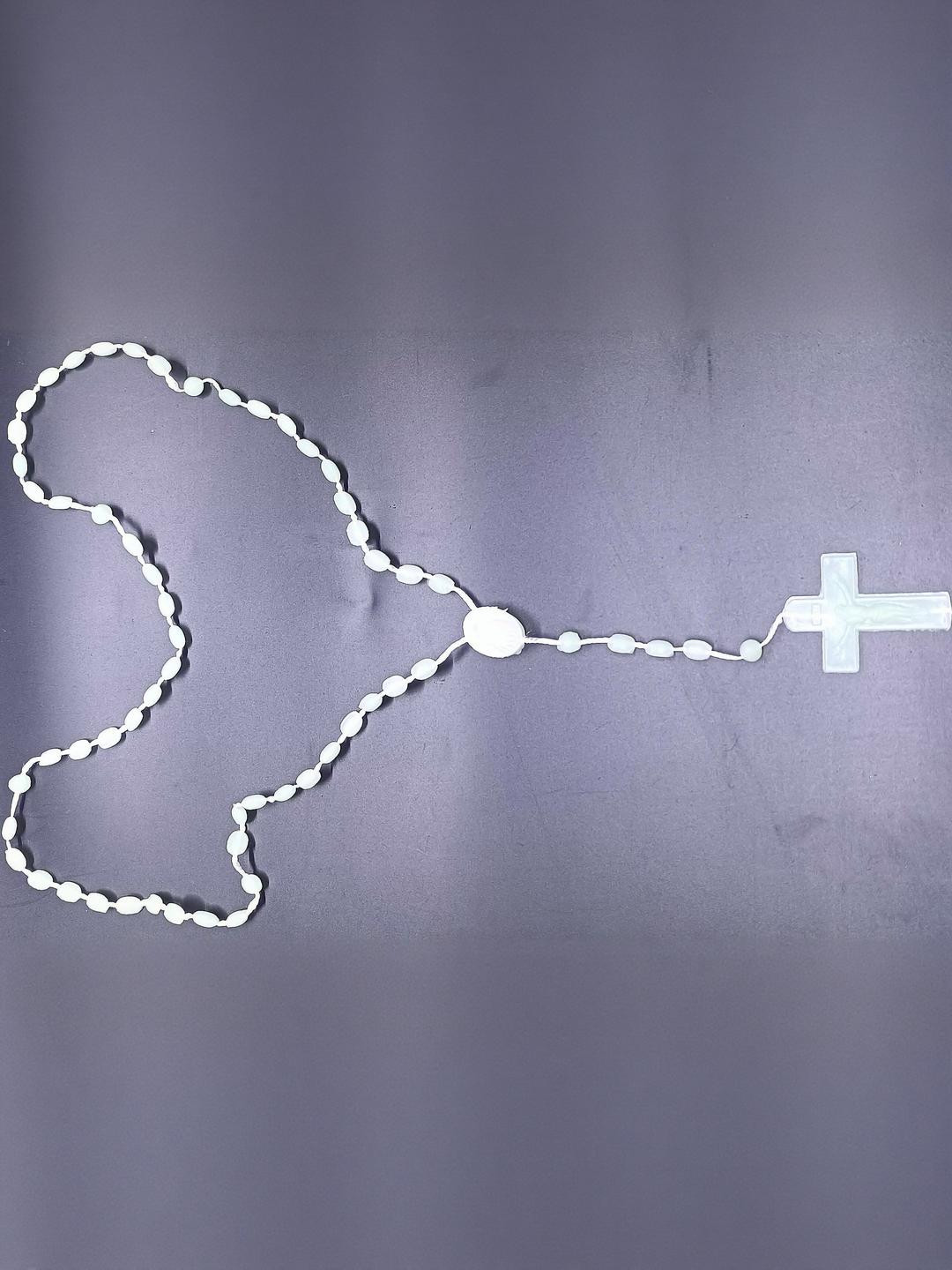 Dynamic Retail Global Men Handcrafted Chain With Cross Pendant