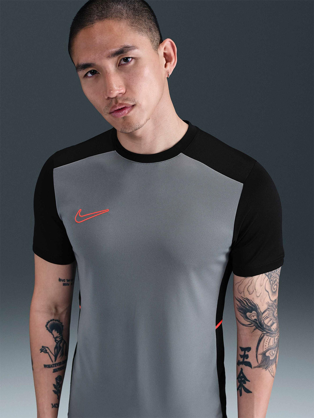Nike Academy Men Dri-FIT Short-Sleeve Football T-shirt
