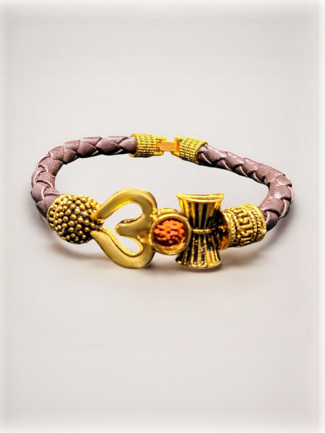 Divine souvenirs Gold Leather Bracelet