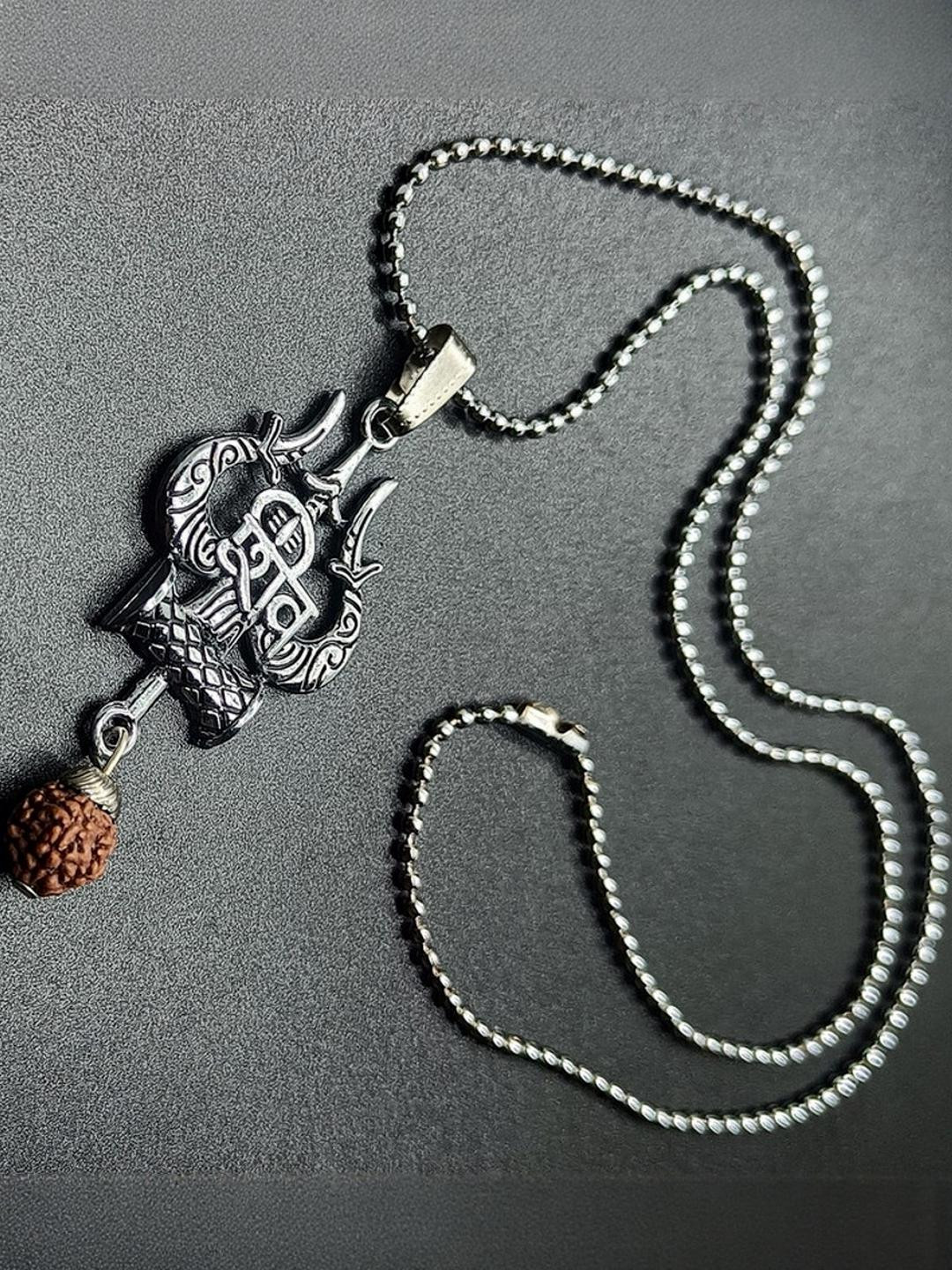 Dynamic Retail Global Men stainless steel Chains
