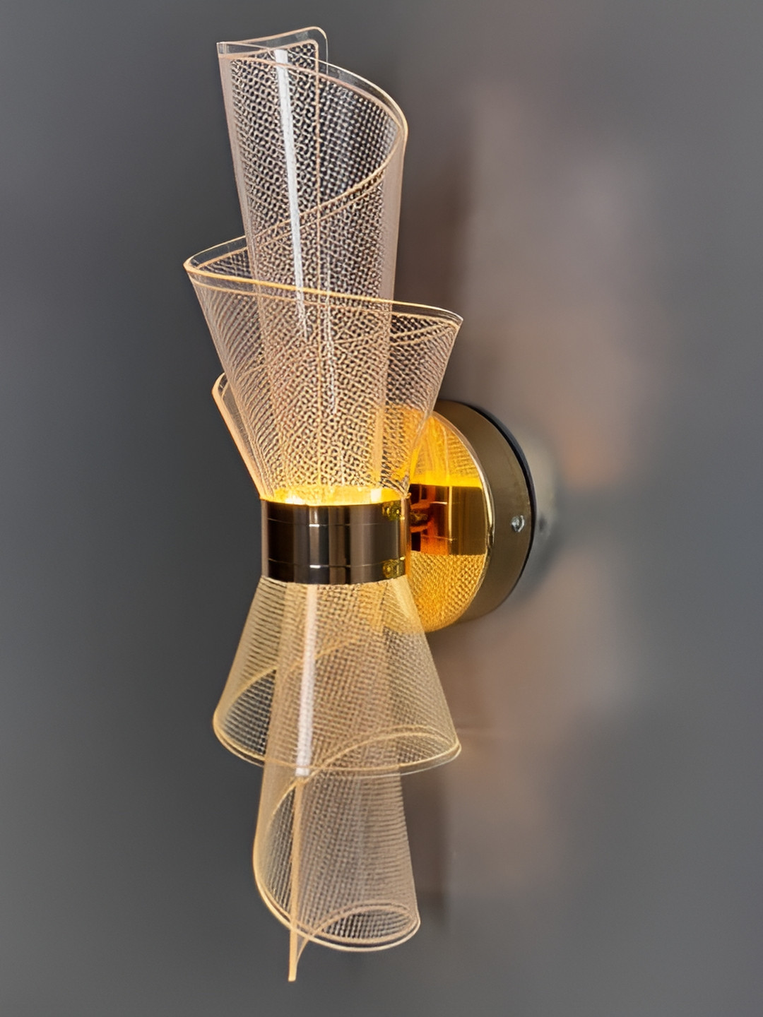 GAUVIK Gold-Toned Acrylic Contemporary Abstract 3 Different Color Mode Changing Wall Lamp