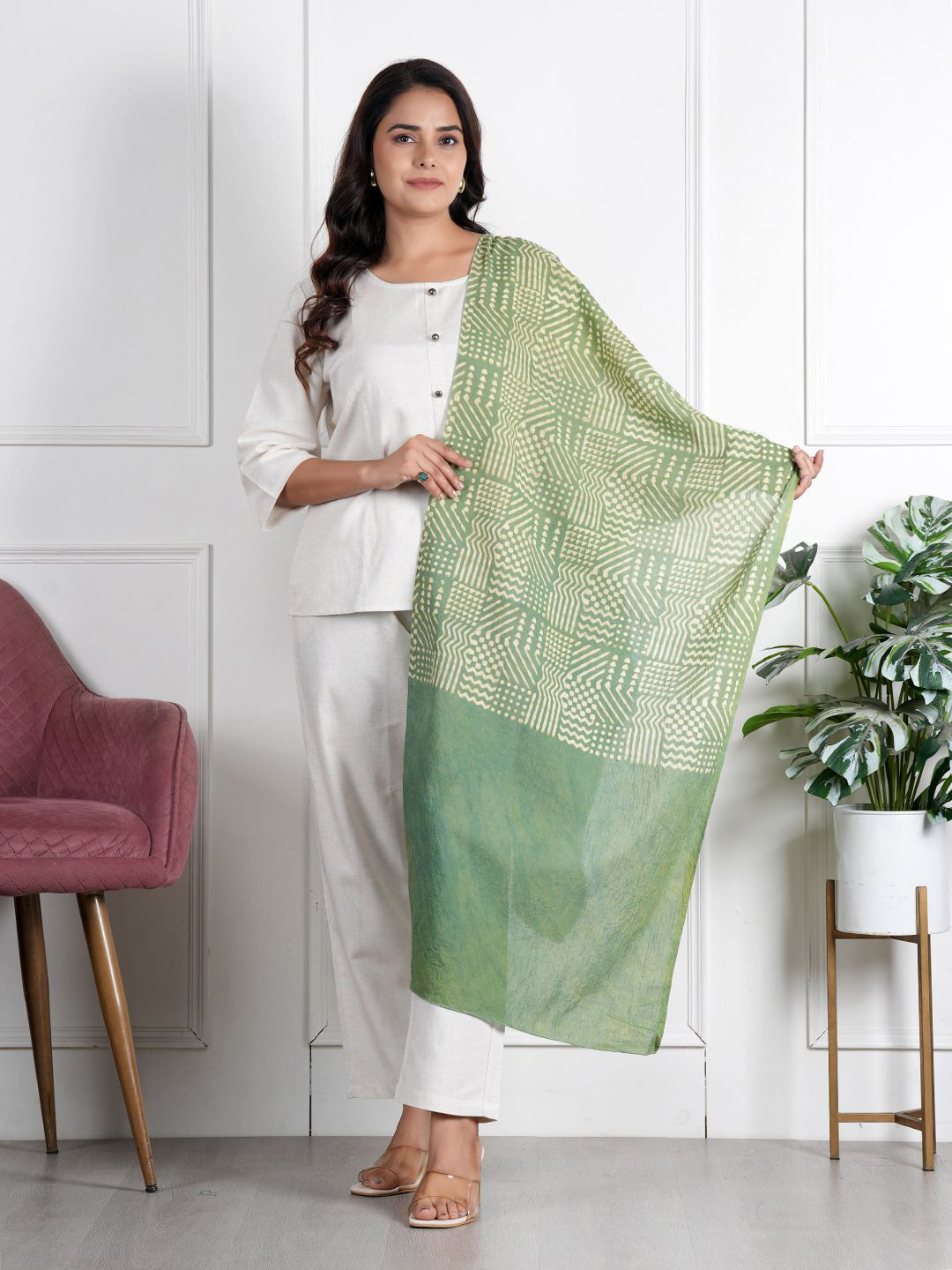 Style Shoes Women Geometric Printed Cotton Stole