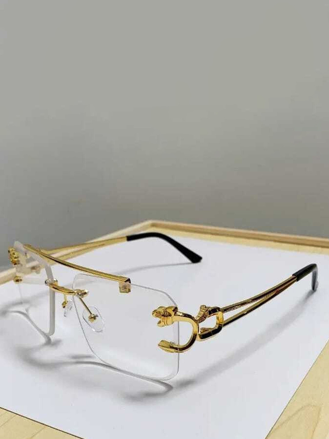 LEGEND EYEWEAR Unisex Mirrored Lens & Black Aviator Sunglasses with SGLHBHYUJA4R88FE