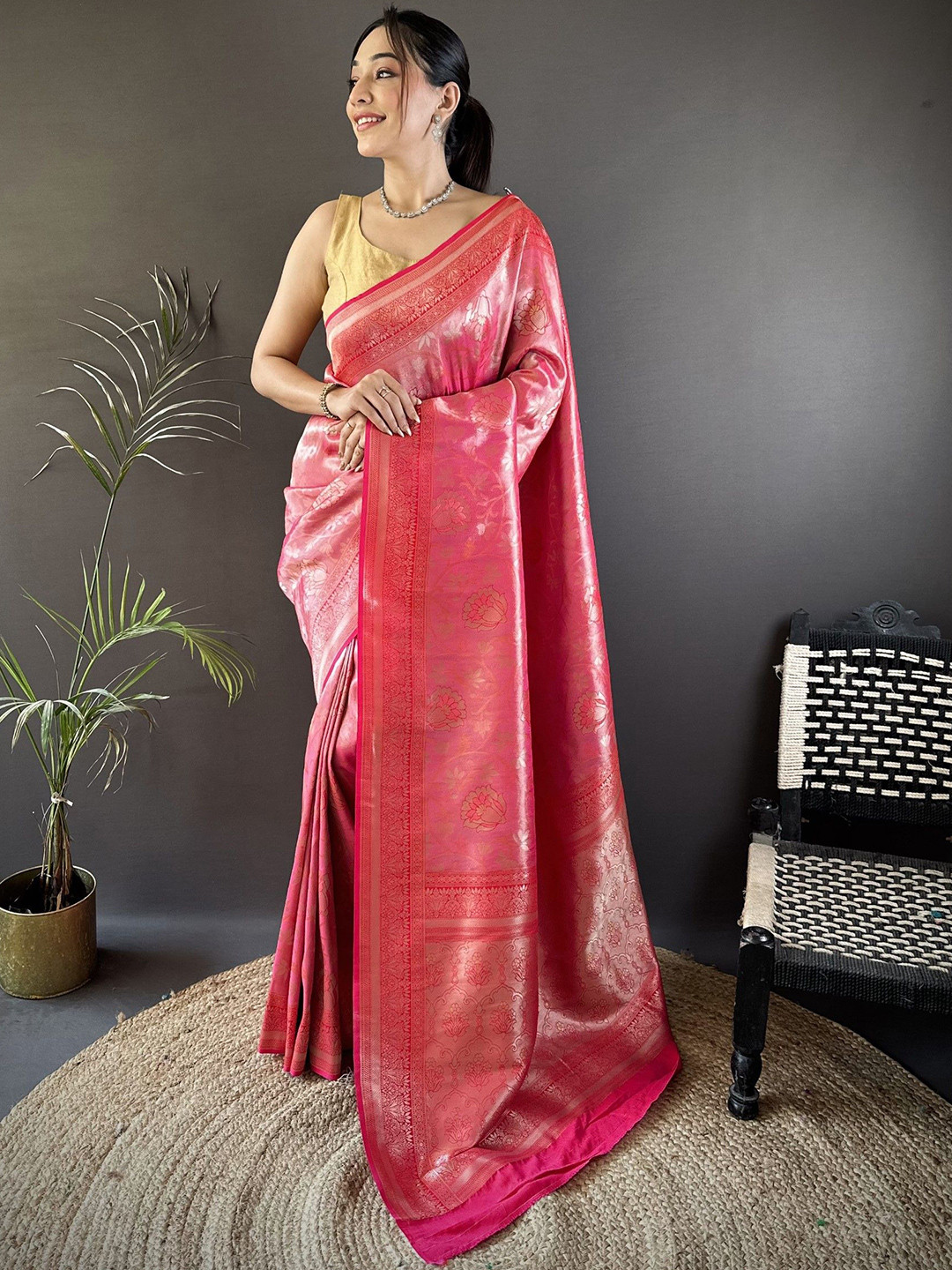 Pandadi Saree Floral Woven Design Zari Banarasi Saree