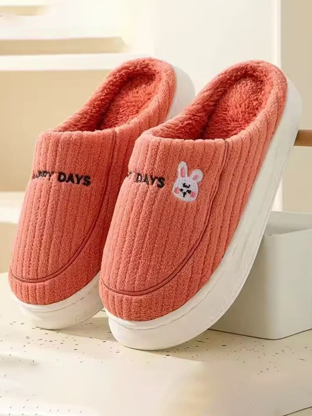 WOLVESDEN Women Self Design Room Slippers Flip Flops