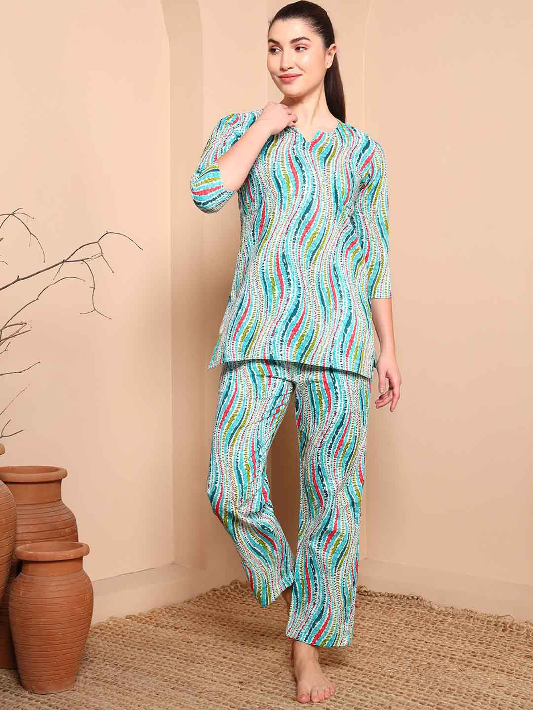Harts And Darts Abstract Printed Cotton Night Suit