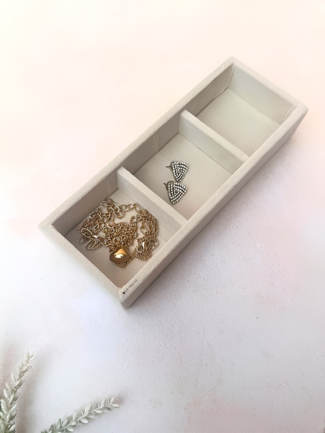 La Trove 3 Grid Cream Micro Lewellery Velvet Organizer Tray